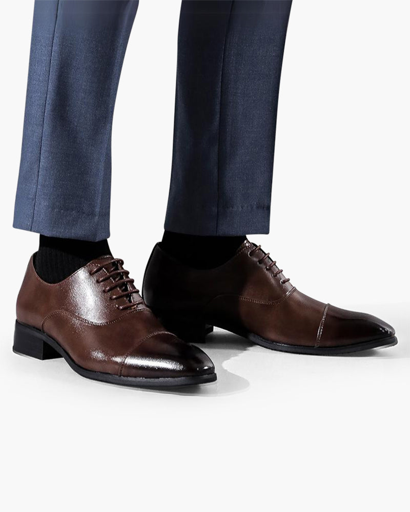 Zapatos Clásicos de Cuero